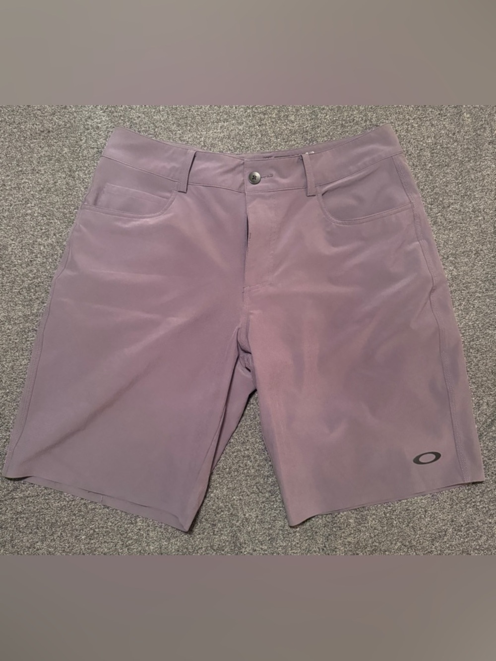 Mens Gray Oakley Performance Shorts - Sz 33